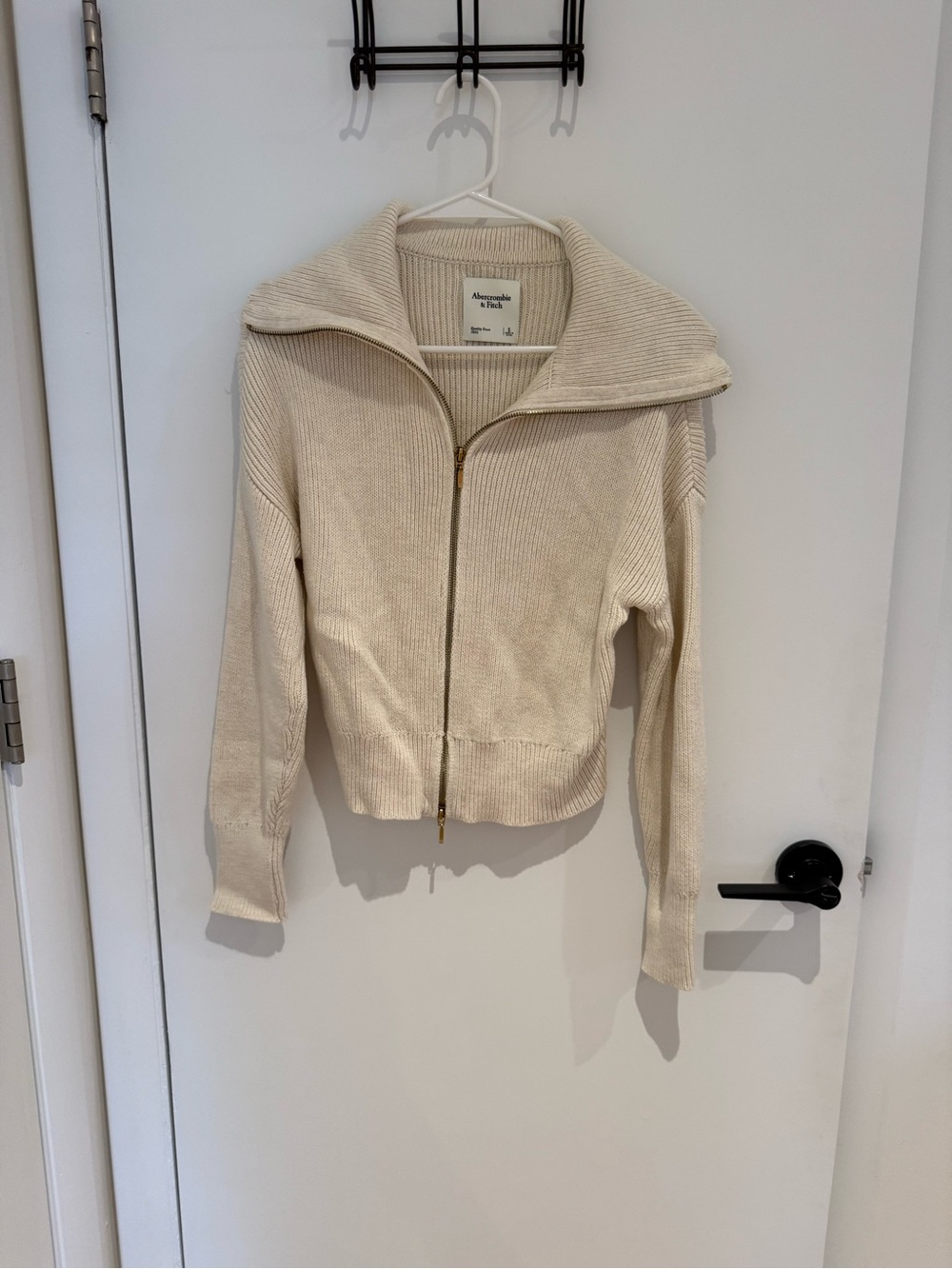 Abercrombie & Fitch Cream Ribbed Zip Mock Neck Sweater